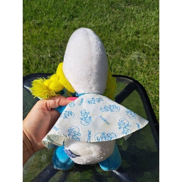 Vintage Smurfette Plush Toy By Wallace Berrie 1981Collectible - Picture 4 of 10